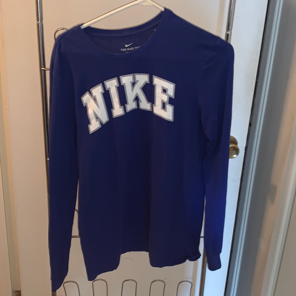 Nike long sleeve lightly used size M